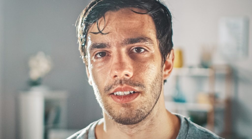 entendendo pele oleosa em homens