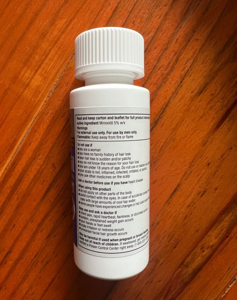 Novo frasco de minoxidil kirkland traseira embalagem