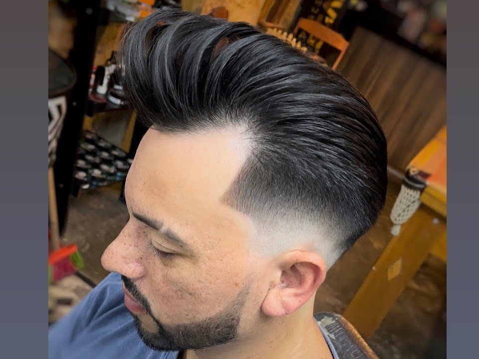 corte de cabelo para calvo Pompadour Parcial